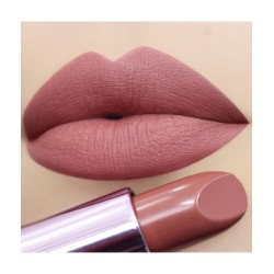 Rouge à lèvres Nude - pain au Chocolat Neve Cosmetics Les lèvres   Disponible sur Yumibio.com