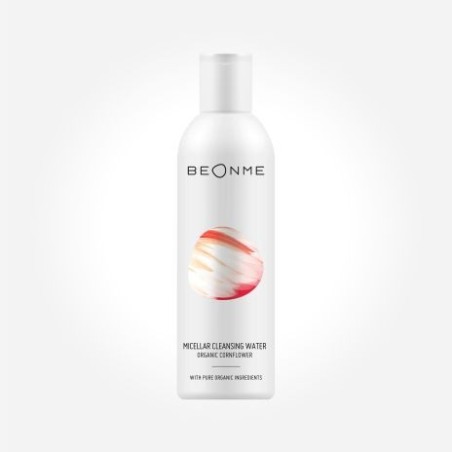 Micellaire avec de l'eau de Bleuet BeOnMe Nettoyage   Disponible sur Yumibio.com