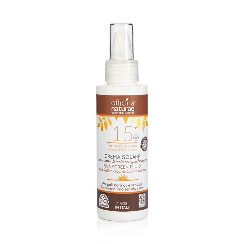 De la crème solaire Spray SPF 15 - Protection Moyenne Officina Naturae Protection solaire bio   Disponible sur Yumibio.com