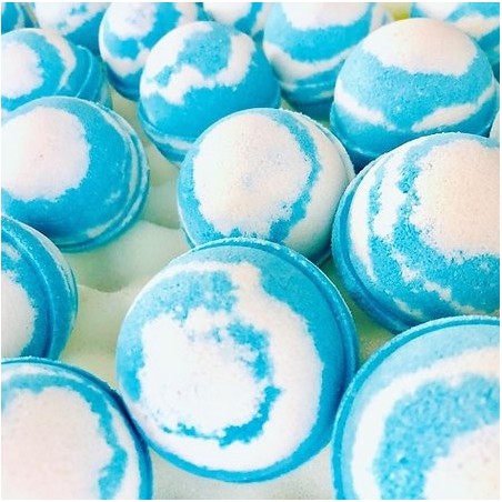The bomb by bath - Milk and Mint SensoNaturale Organic Bubble Bath  Available on Yumibio.com