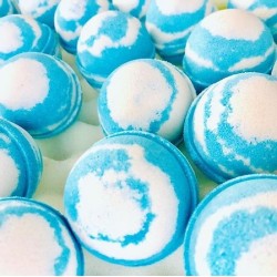 The bomb by bath - Milk and Mint SensoNaturale Organic Bubble Bath  Available on Yumibio.com