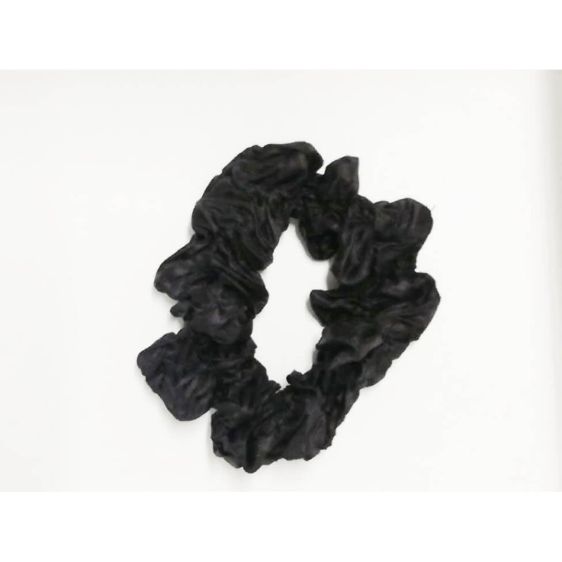 Satin bow tie-black Le Kikke - Accessori Brushes and combs  Available on Yumibio.com