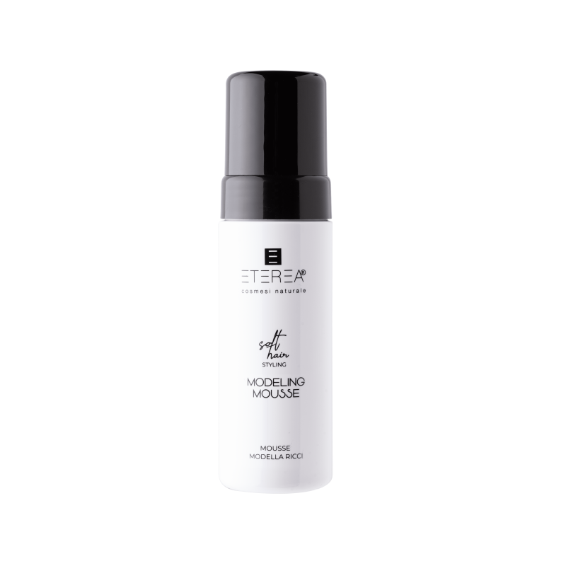 Mousse modelant et revitalisant les cheveux bouclés Eterea Cosmesi Style   Disponible sur Yumibio.com
