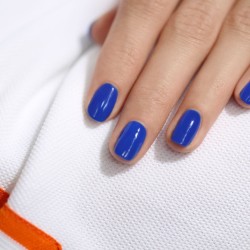 Émail Semi-Permanent Outremer - Flash Vert Manucurist Vernis à ongles semi-permanents   Disponible sur Yumibio.com