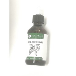 Sweet Almond oil Alkemilla Oils and Macerated  Available on Yumibio.com