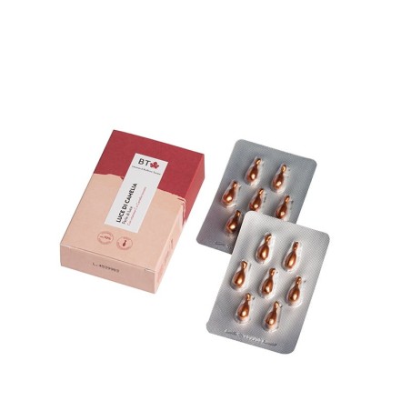 Camellia light-keeping light beads Biofficina Toscana Anti-Aging  Available on Yumibio.com