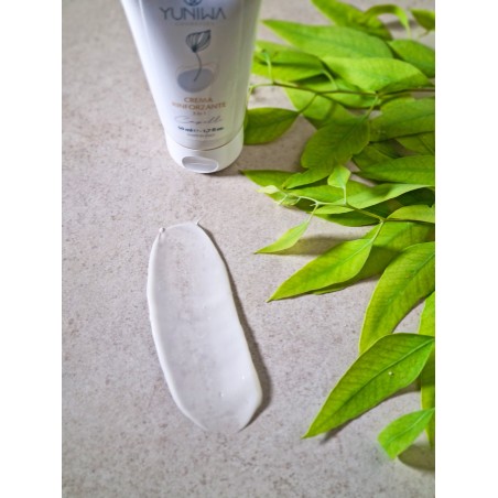 Yuniwa Cosmetics  Crema Rinforzante per Capelli  Styling