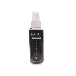 L'eau, Parfumé Corps et Cheveux - Cuir et Teck Kamelì Parfum   Disponible sur Yumibio.com