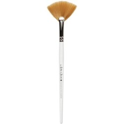 Brush Fan for the Application Masks