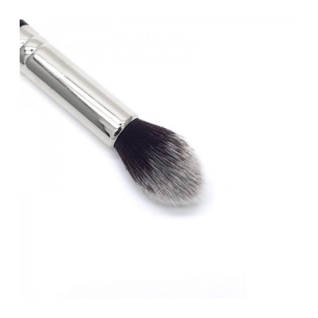 Finis Terre  Pennello Tapered Concealer Highlight  Pennelli e Accessori