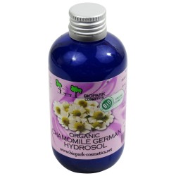 L'eau florale de Camomille Biopark Cosmetics Idrolati   Disponible sur Yumibio.com