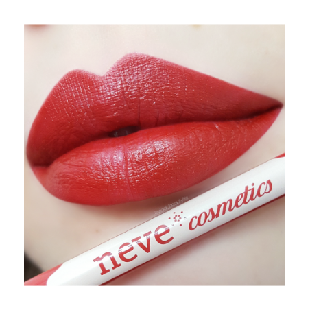 The Lip Pencil Amaranth Hot - Status Neve Cosmetics Lips  Available on Yumibio.com
