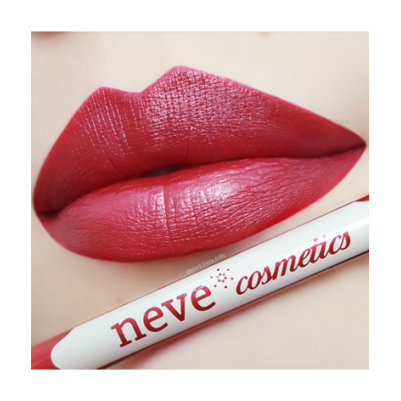 Neve Cosmetics  Matita Labbra Rosso Rubino - Lychee  Matite labbra