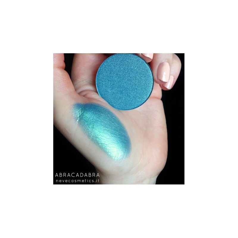 Eyeshadow Duochrome Blue Green - Abracadabra Neve Cosmetics Eyeshadows  Available on Yumibio.com