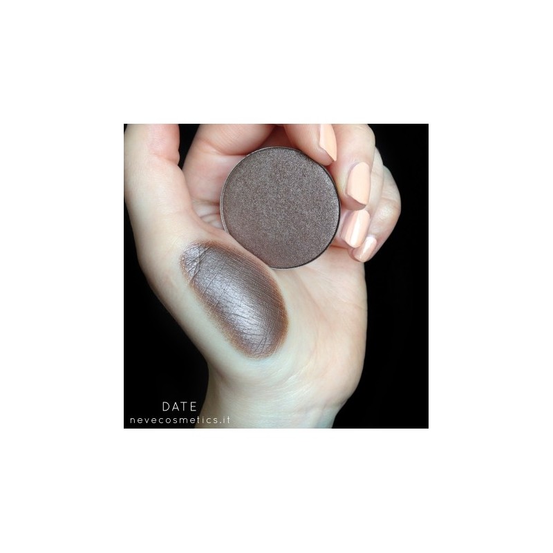 Brown Eyeshadow-Bronze - Date Neve Cosmetics Eyeshadows  Available on Yumibio.com