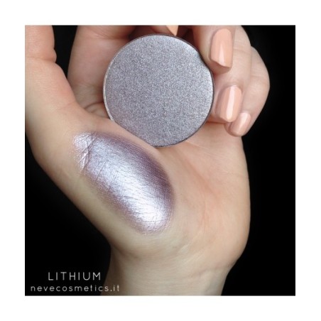 Fard À Paupières Argent - Lithium Neve Cosmetics Les fards à paupières   Disponible sur Yumibio.com
