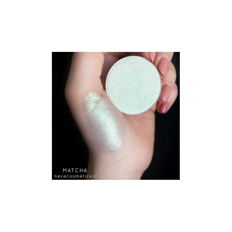 Fard À Paupières Duochrome Vert Transparent - Matcha Neve Cosmetics Les fards à paupières   Disponible sur Yumibio.com