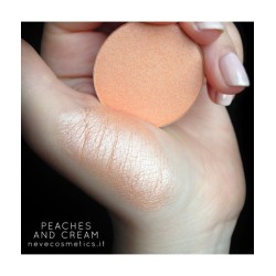 Fard À Paupières Rose Pêche - Pêches Et À La Crème Neve Cosmetics Les fards à paupières   Disponible sur Yumibio.com