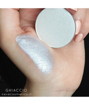 White Silver Eyeshadow - Ice